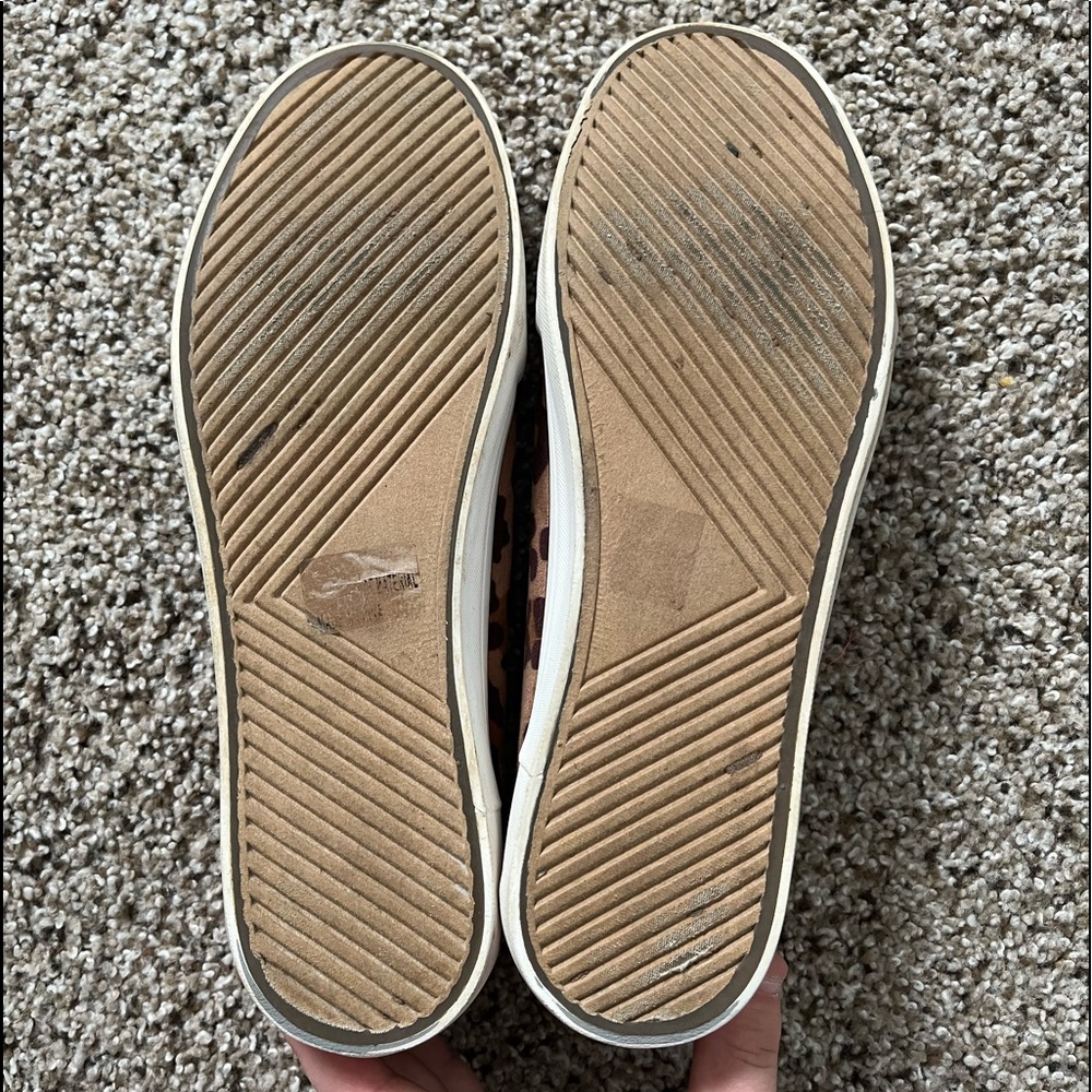 Restricted Cheetah Print Shoes Size W10 - Picture 2 of 3